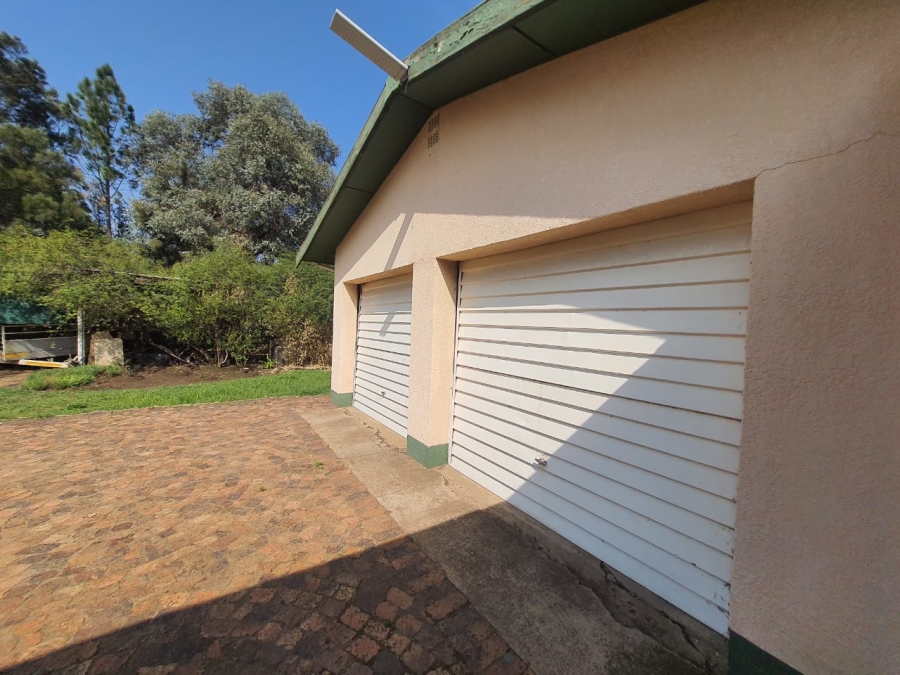 4 Bedroom Property for Sale in Theoville Gauteng