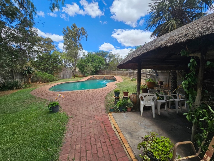 4 Bedroom Property for Sale in Theoville Gauteng