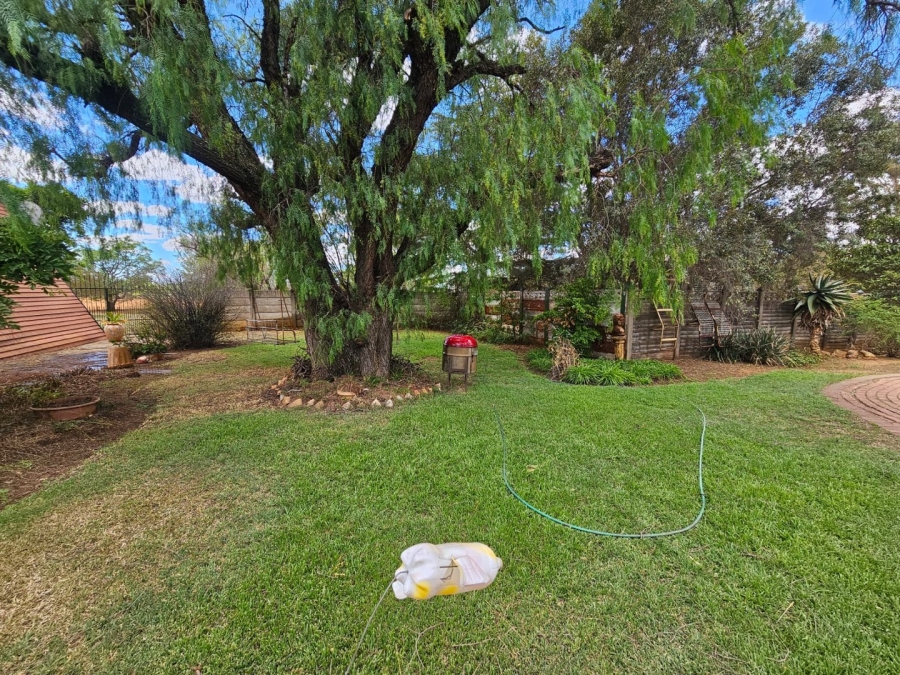 4 Bedroom Property for Sale in Theoville Gauteng