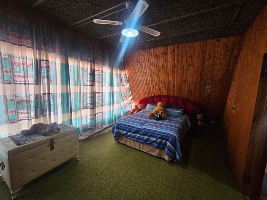 4 Bedroom Property for Sale in Theoville Gauteng