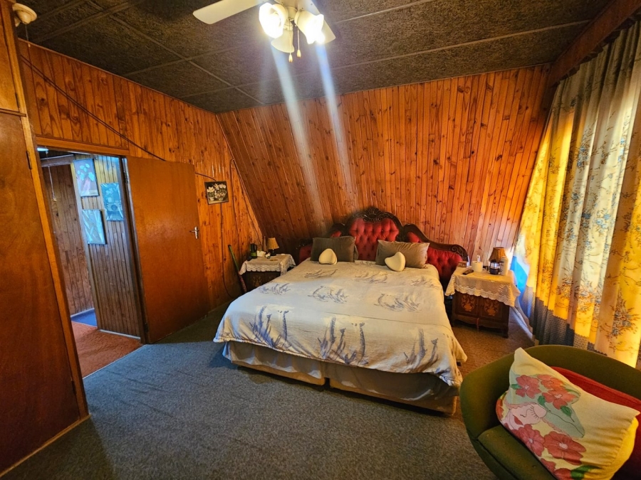 4 Bedroom Property for Sale in Theoville Gauteng