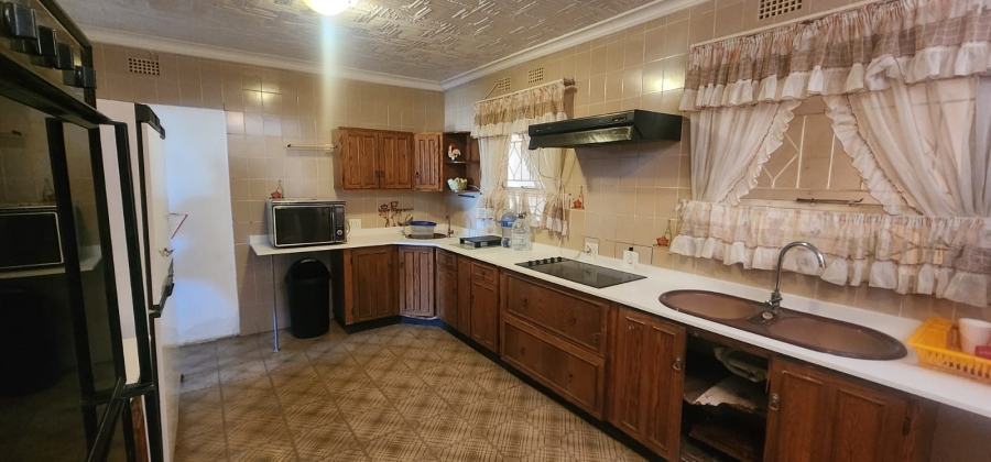 9 Bedroom Property for Sale in Lochvaal Gauteng