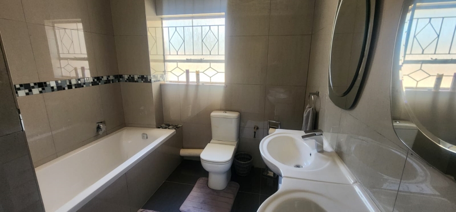 9 Bedroom Property for Sale in Lochvaal Gauteng