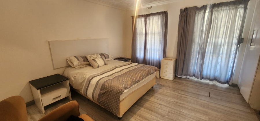 9 Bedroom Property for Sale in Lochvaal Gauteng