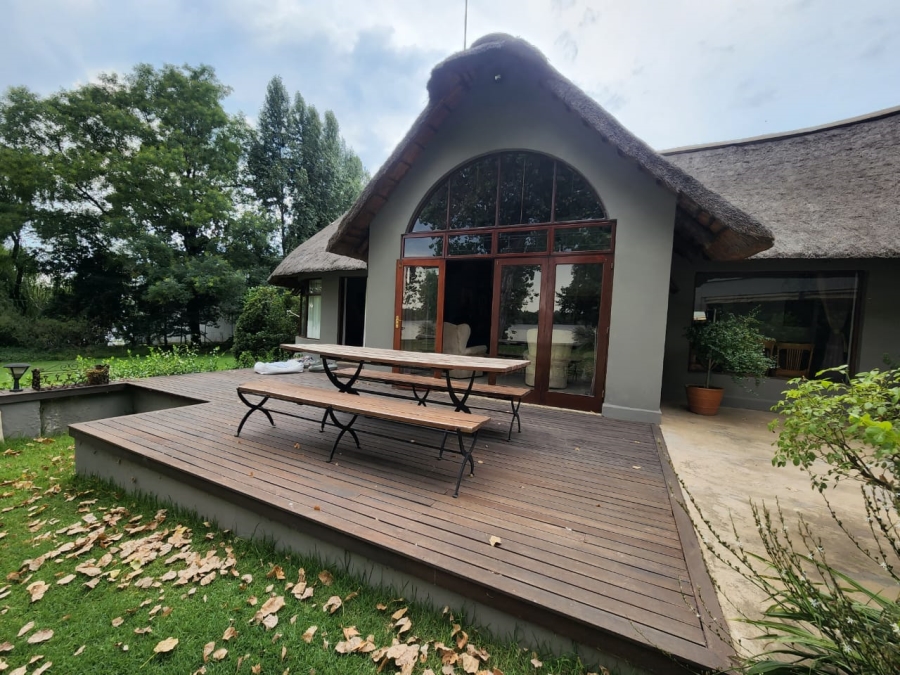 7 Bedroom Property for Sale in Marlbank Gauteng