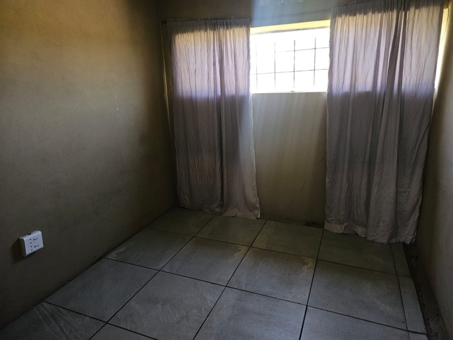 3 Bedroom Property for Sale in Nanescol Gauteng