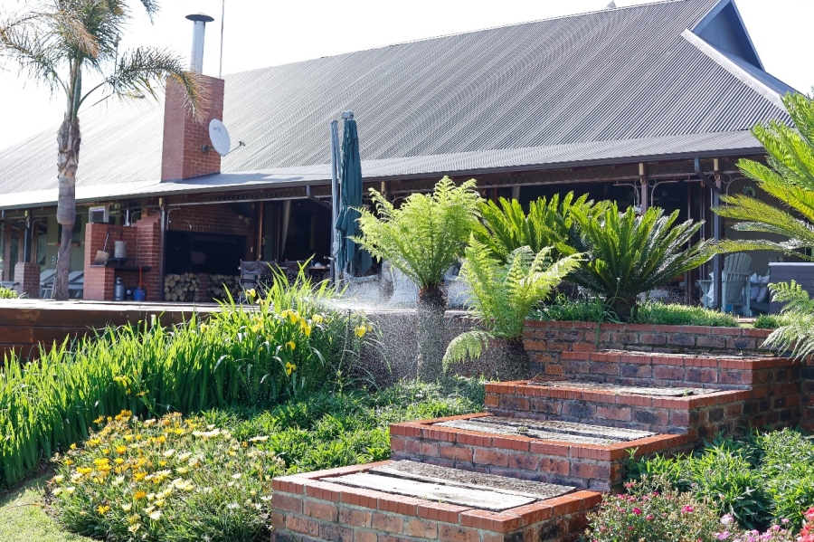 4 Bedroom Property for Sale in Kaalplaats Gauteng