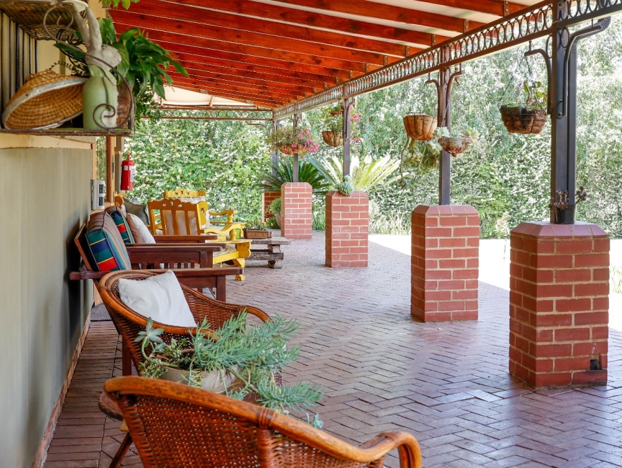 4 Bedroom Property for Sale in Kaalplaats Gauteng