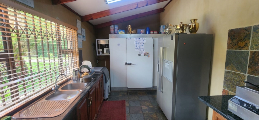 4 Bedroom Property for Sale in Kaalplaats Gauteng