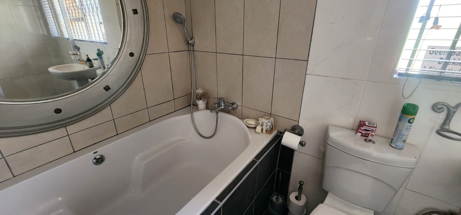 4 Bedroom Property for Sale in Kaalplaats Gauteng