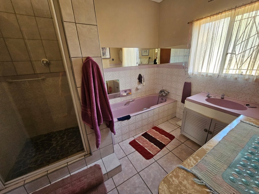 3 Bedroom Property for Sale in Mullerstuine Gauteng