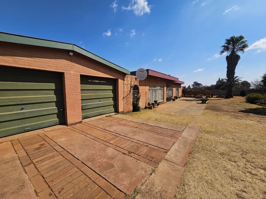 3 Bedroom Property for Sale in Mullerstuine Gauteng