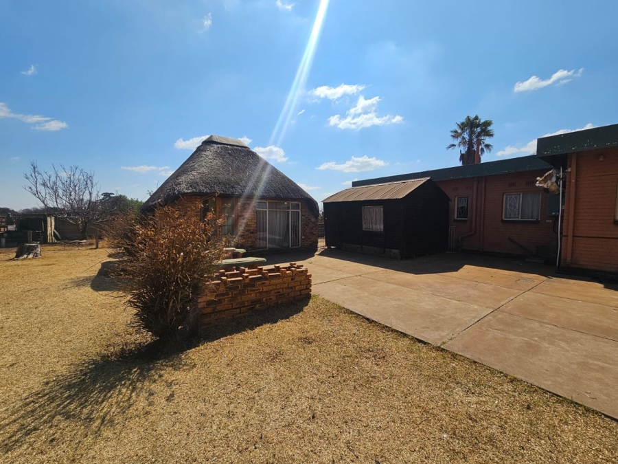 3 Bedroom Property for Sale in Mullerstuine Gauteng