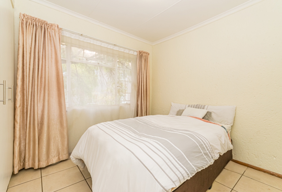 3 Bedroom Property for Sale in Die Hoewes Gauteng