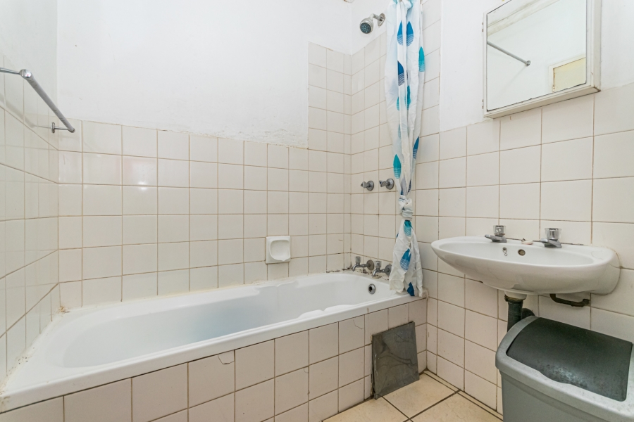 3 Bedroom Property for Sale in Die Hoewes Gauteng