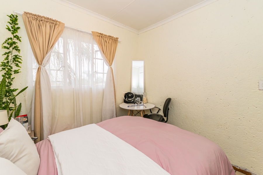 3 Bedroom Property for Sale in Die Hoewes Gauteng