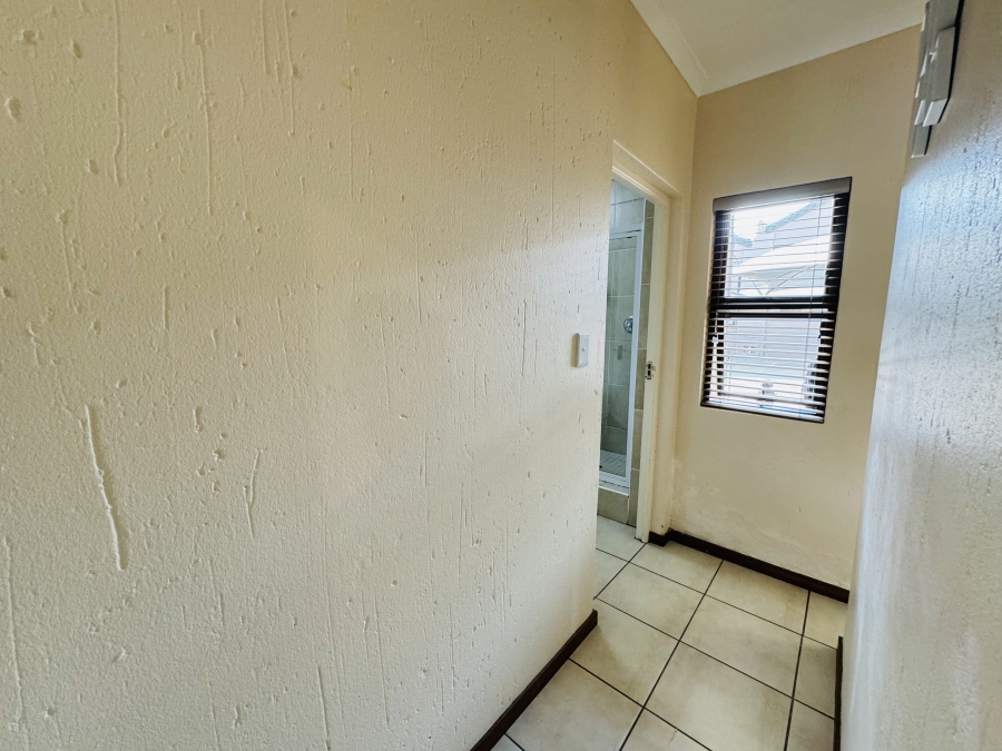 2 Bedroom Property for Sale in Helderwyk Gauteng