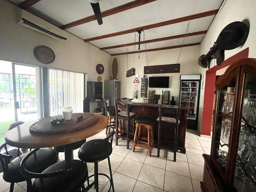 5 Bedroom Property for Sale in Three Rivers Gauteng