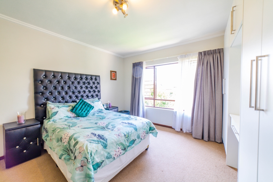 3 Bedroom Property for Sale in Broadacres Gauteng