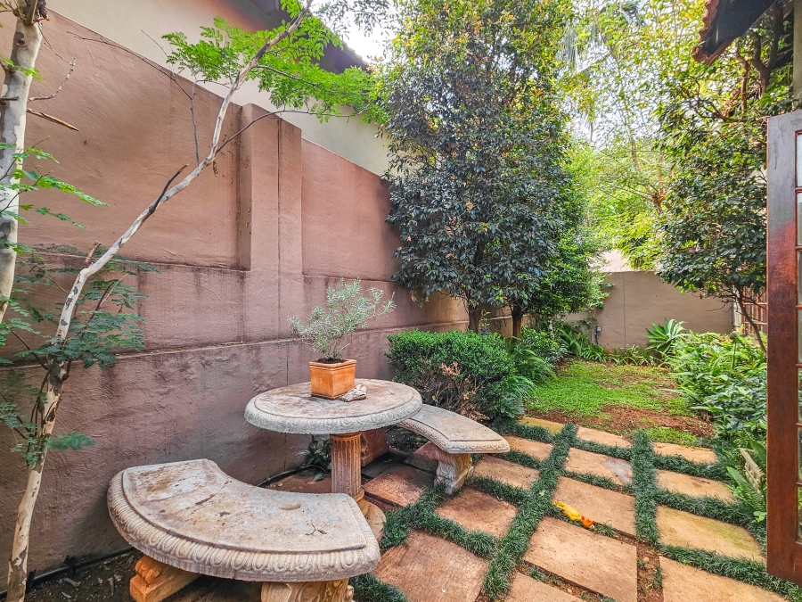 2 Bedroom Property for Sale in Faerie Glen Gauteng