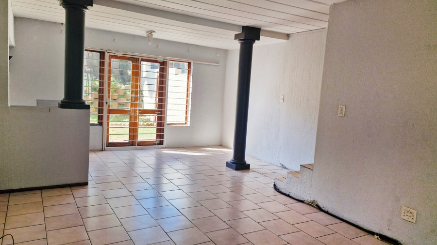 2 Bedroom Property for Sale in Kew Gauteng