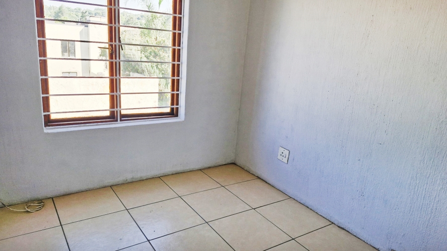 2 Bedroom Property for Sale in Kew Gauteng