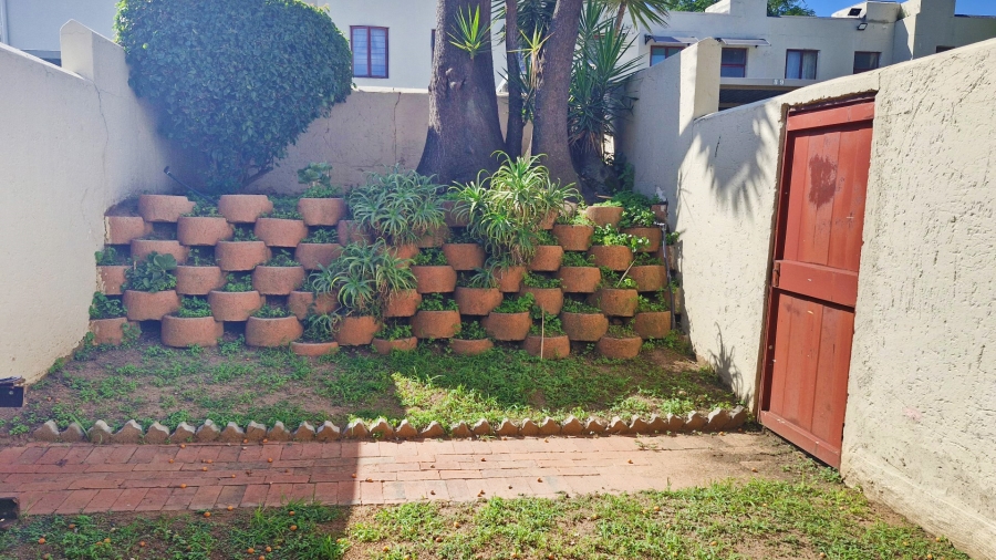 2 Bedroom Property for Sale in Kew Gauteng
