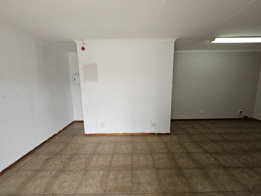 To Let Commercial Property for Rent in Rooihuiskraal Gauteng