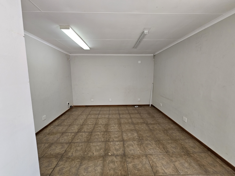 To Let Commercial Property for Rent in Rooihuiskraal Gauteng