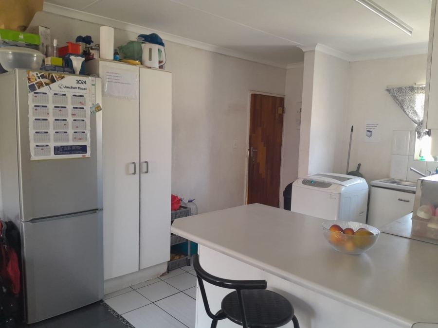 2 Bedroom Property for Sale in Vorna Valley Gauteng