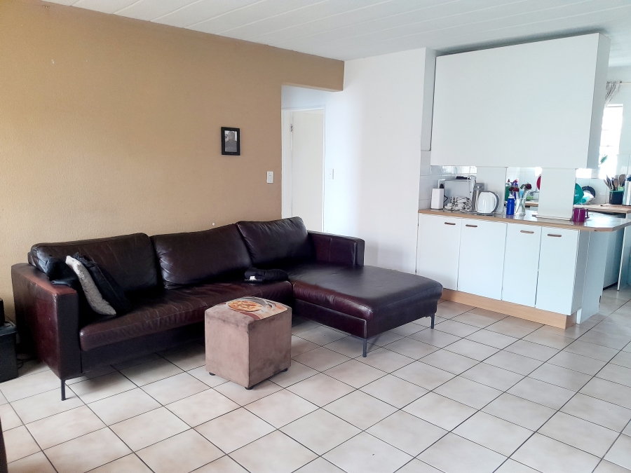 2 Bedroom Property for Sale in Vorna Valley Gauteng