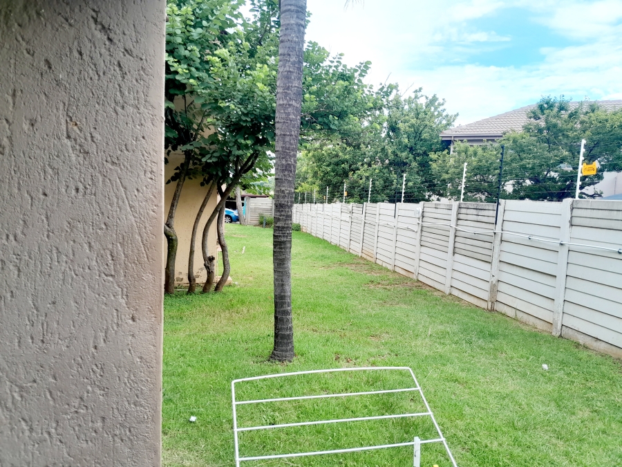 2 Bedroom Property for Sale in Vorna Valley Gauteng