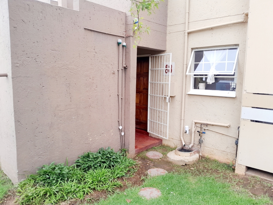 2 Bedroom Property for Sale in Vorna Valley Gauteng