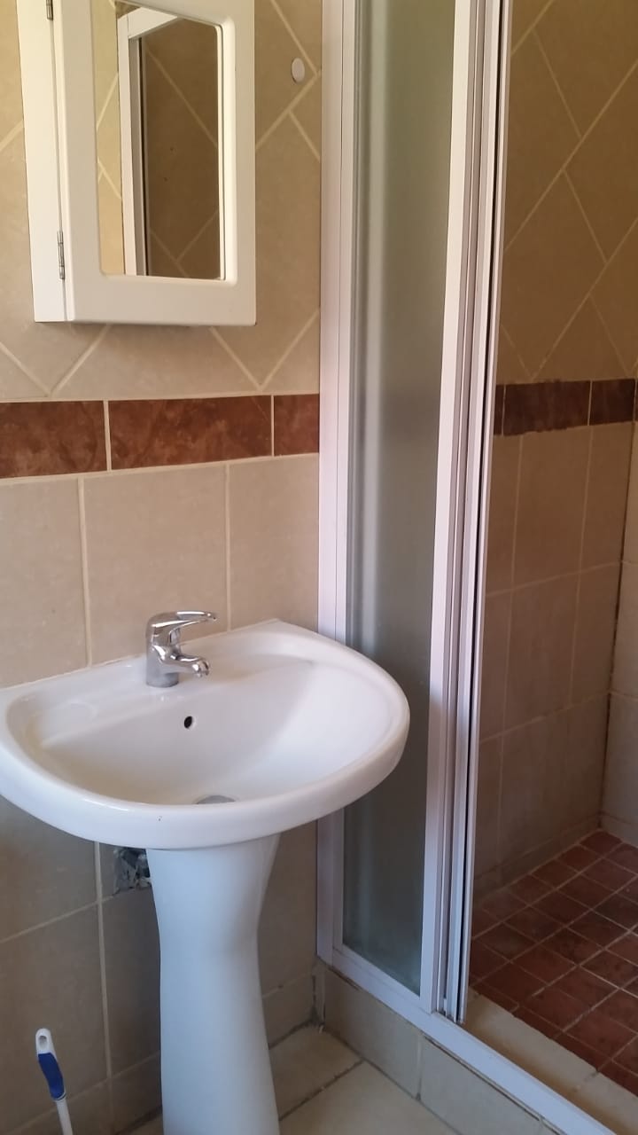 2 Bedroom Property for Sale in Pretoria North Gauteng
