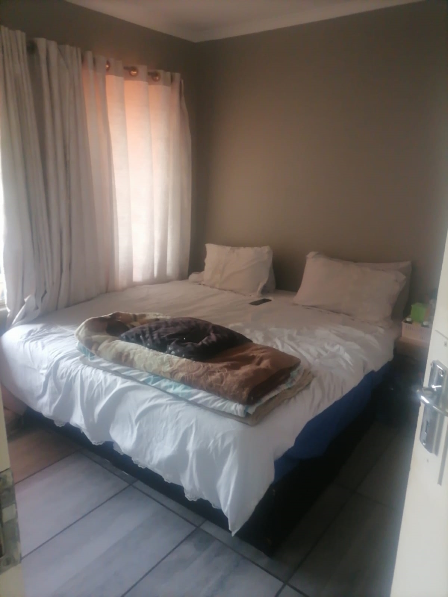 2 Bedroom Property for Sale in Pretoria North Gauteng