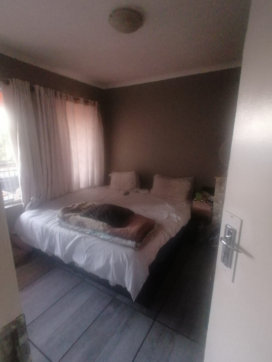 2 Bedroom Property for Sale in Pretoria North Gauteng