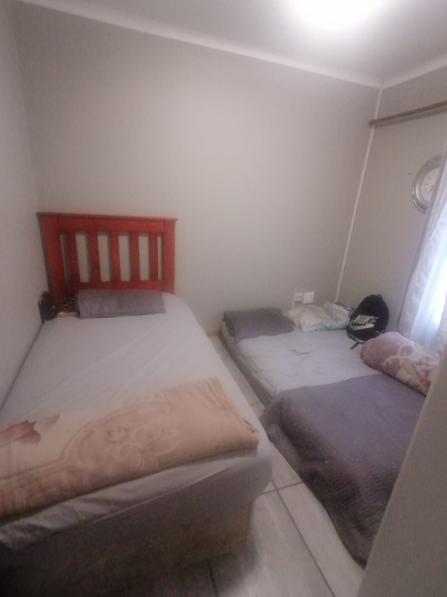2 Bedroom Property for Sale in Pretoria North Gauteng