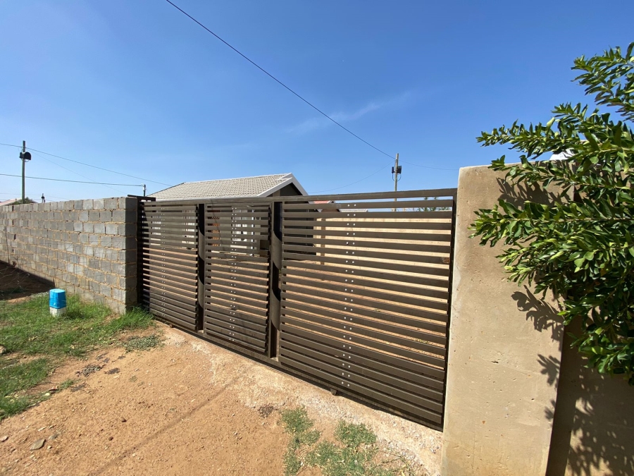 3 Bedroom Property for Sale in Savanna City Gauteng