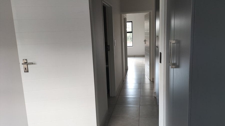 2 Bedroom Property for Sale in Raslouw Gauteng