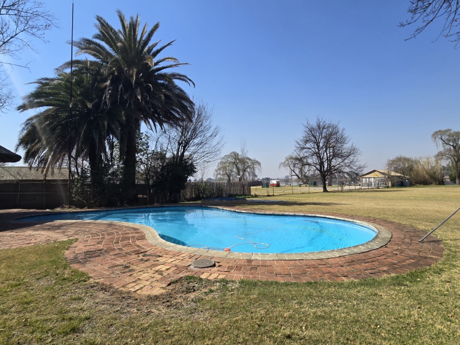 3 Bedroom Property for Sale in Kaalplaats Gauteng