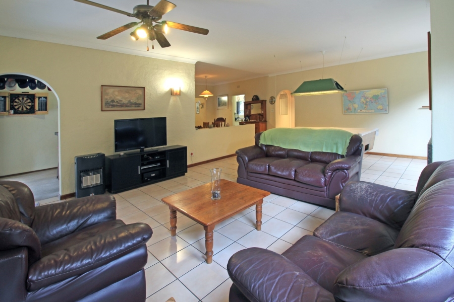 4 Bedroom Property for Sale in Petervale Gauteng