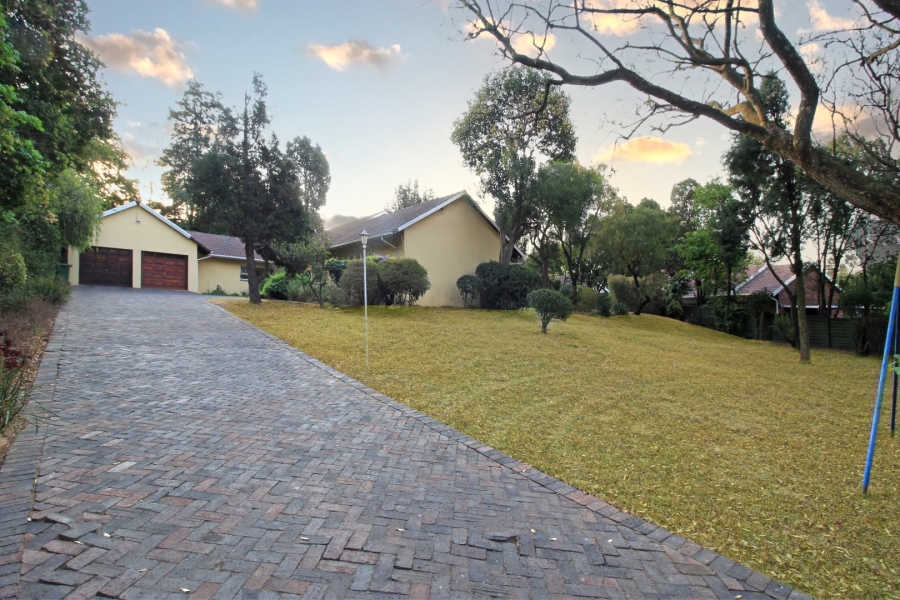 4 Bedroom Property for Sale in Petervale Gauteng