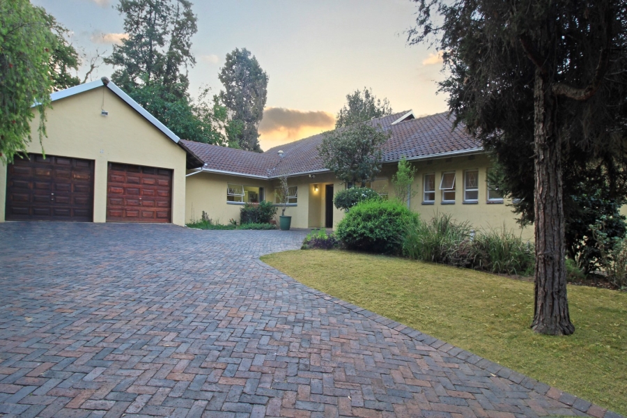 4 Bedroom Property for Sale in Petervale Gauteng