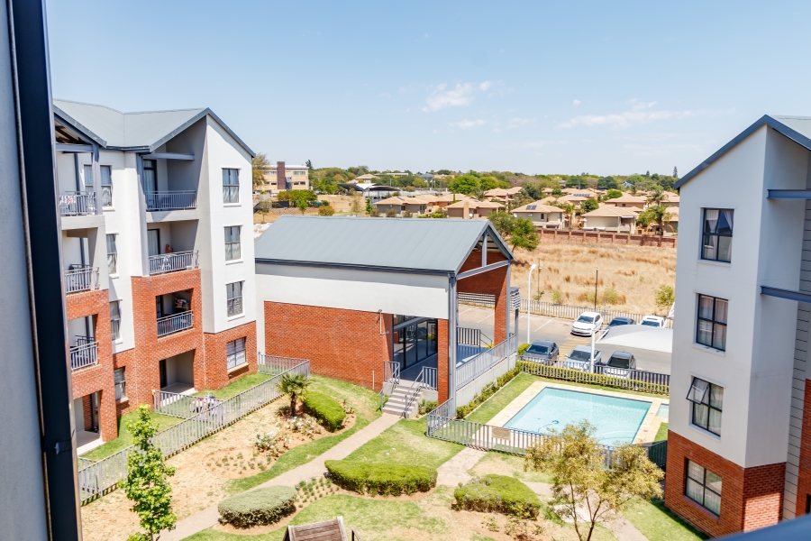 1 Bedroom Property for Sale in Erand Gardens Gauteng