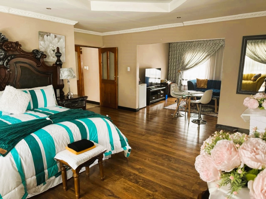 4 Bedroom Property for Sale in Vanderbijlpark SE 8 Gauteng