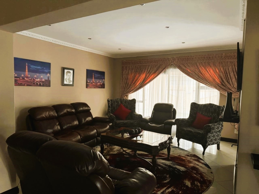 4 Bedroom Property for Sale in Vanderbijlpark SE 8 Gauteng