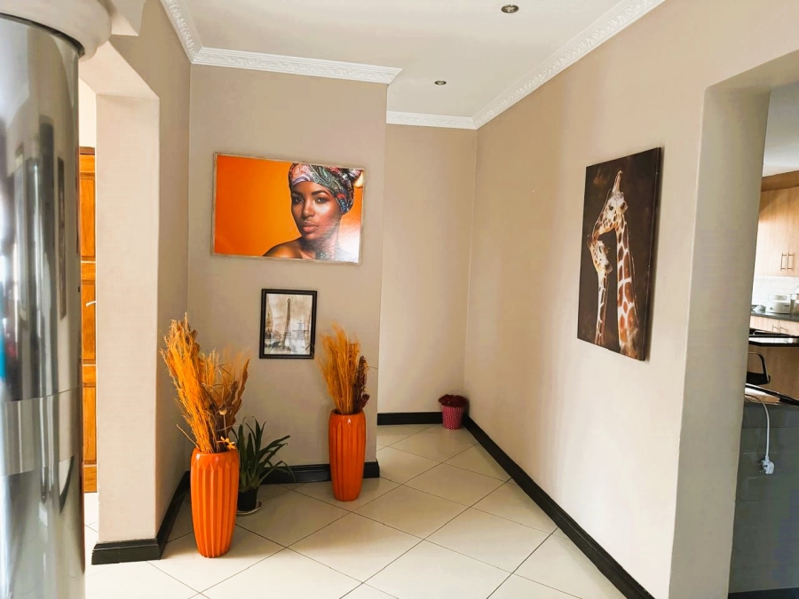 4 Bedroom Property for Sale in Vanderbijlpark SE 8 Gauteng