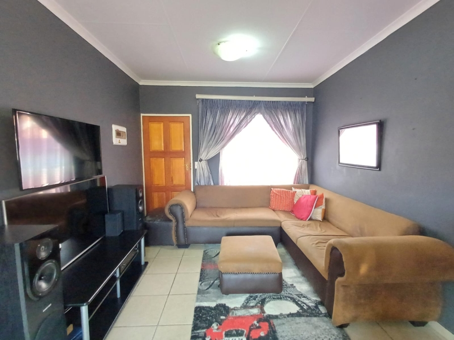2 Bedroom Property for Sale in The Orchards Gauteng