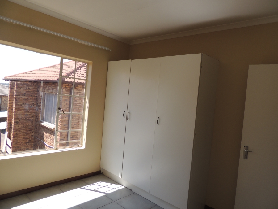 2 Bedroom Property for Sale in Elandspark Gauteng