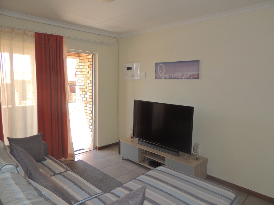2 Bedroom Property for Sale in Elandspark Gauteng